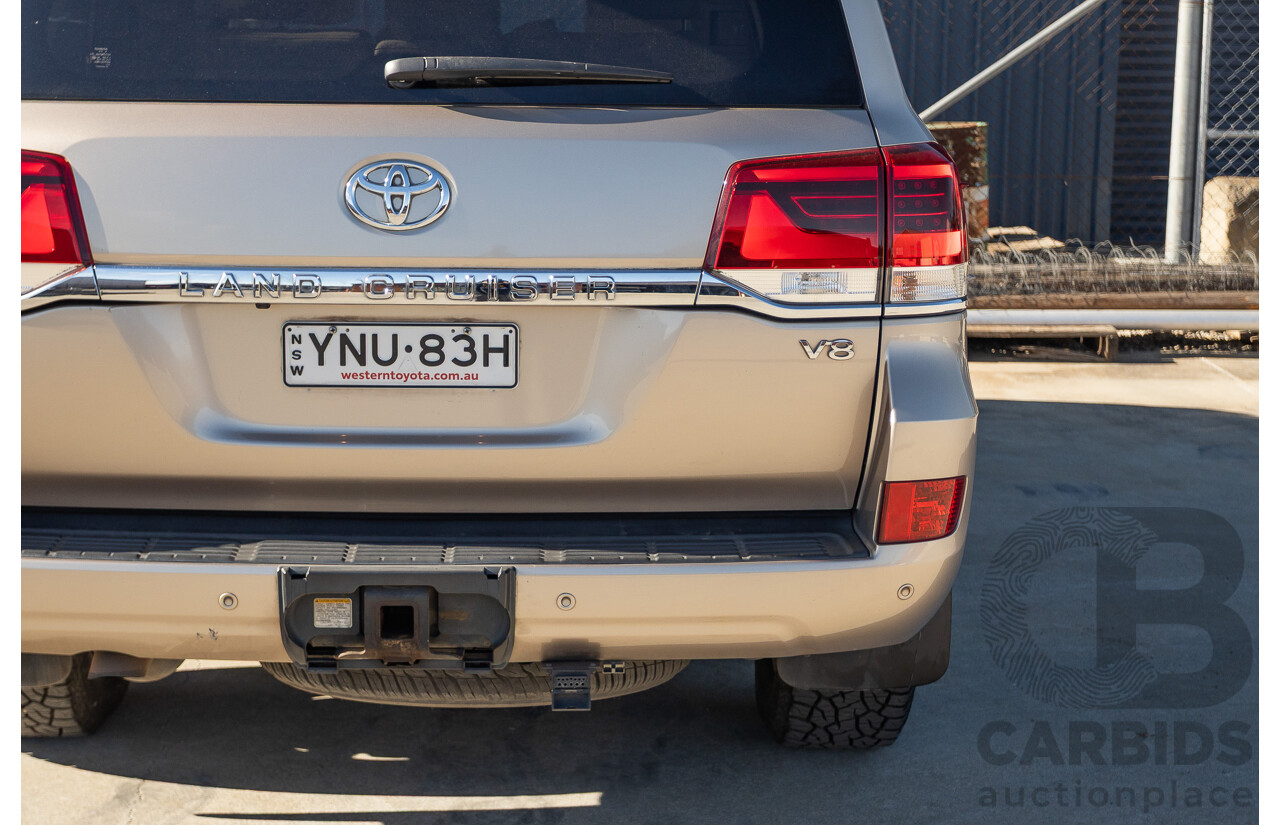 11/2016 Toyota Landcruiser VX (4x4) VDJ200R MY16 4D Wagon Sonora Gold Metallic 4.5L