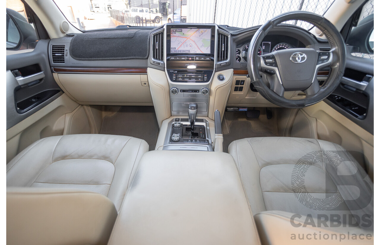 11/2016 Toyota Landcruiser VX (4x4) VDJ200R MY16 4D Wagon Sonora Gold Metallic 4.5L