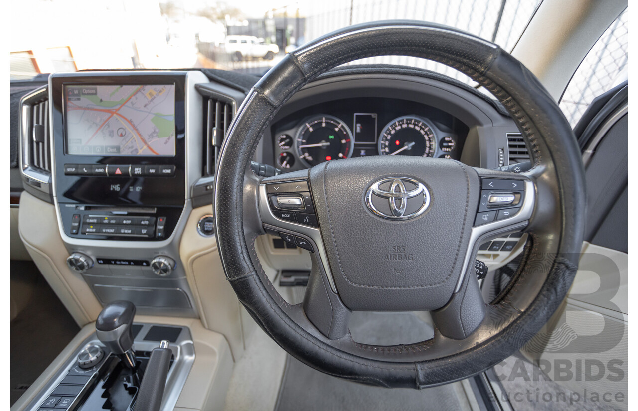 11/2016 Toyota Landcruiser VX (4x4) VDJ200R MY16 4D Wagon Sonora Gold Metallic 4.5L