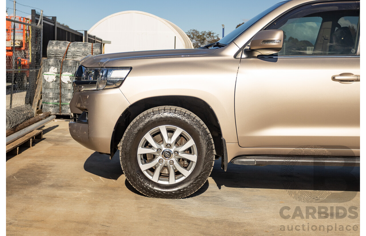 11/2016 Toyota Landcruiser VX (4x4) VDJ200R MY16 4D Wagon Sonora Gold Metallic 4.5L