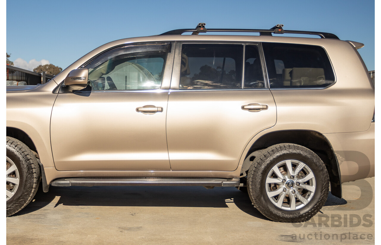 11/2016 Toyota Landcruiser VX (4x4) VDJ200R MY16 4D Wagon Sonora Gold Metallic 4.5L