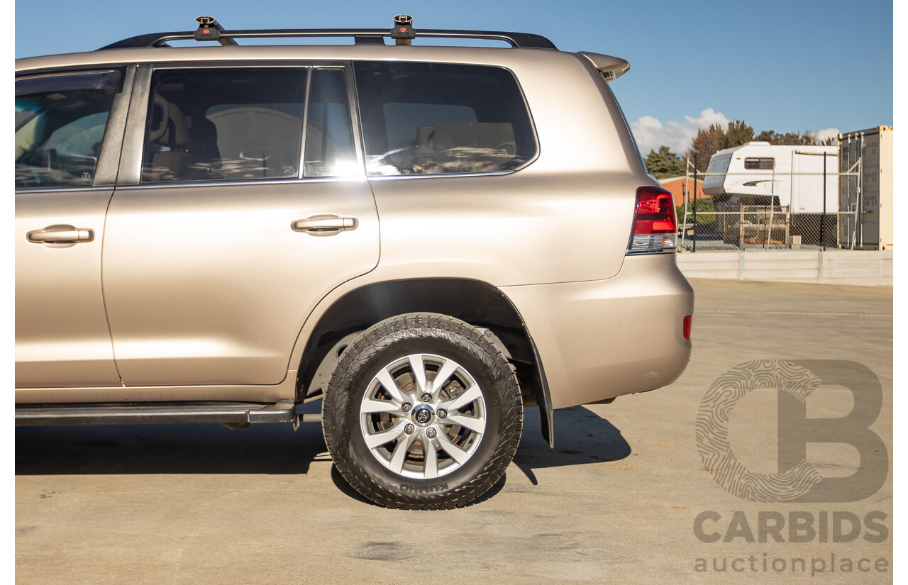 11/2016 Toyota Landcruiser VX (4x4) VDJ200R MY16 4D Wagon Sonora Gold Metallic 4.5L