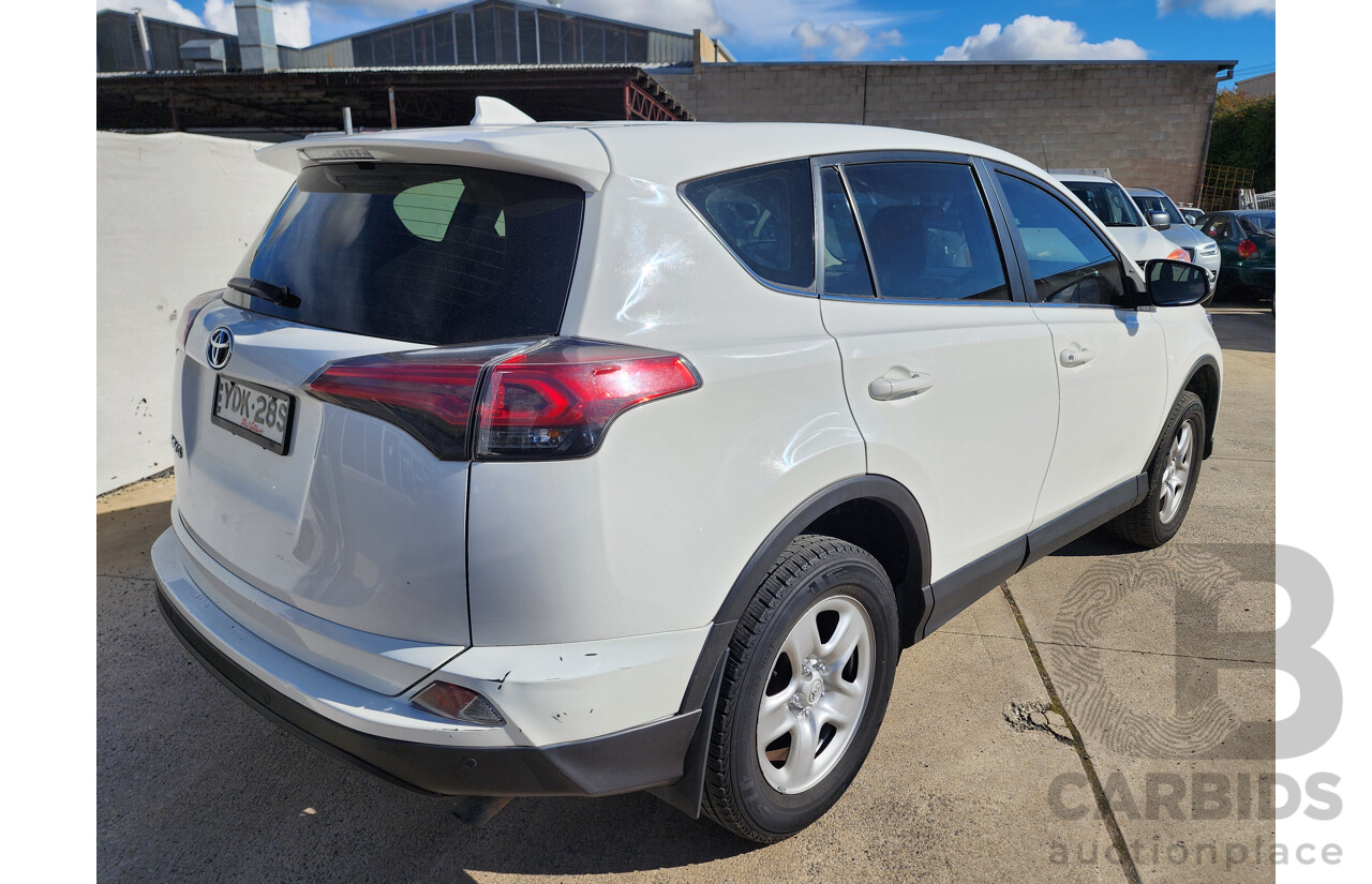 01/2016 Toyota Rav4 GX (2wd) ZSA42R 4d Wagon White 2.0L