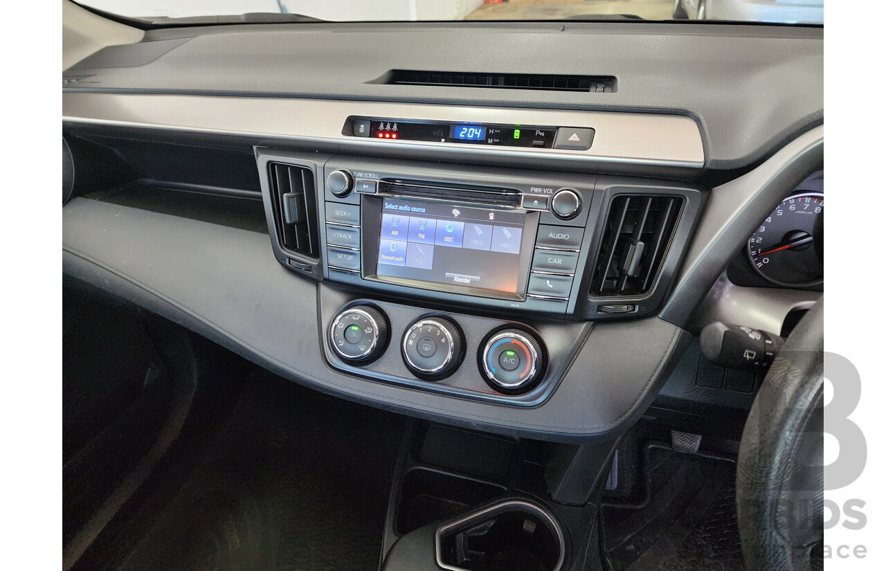 01/2016 Toyota Rav4 GX (2wd) ZSA42R 4d Wagon White 2.0L