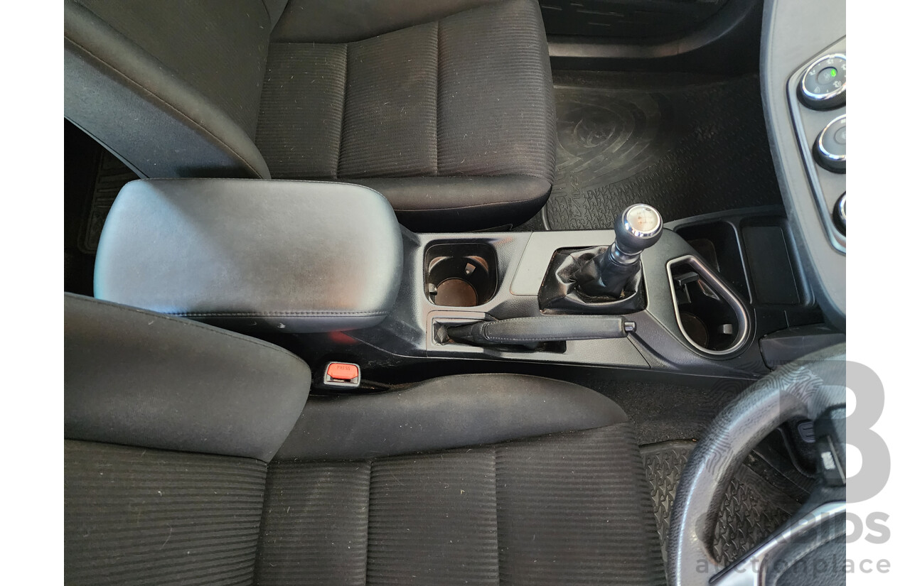 01/2016 Toyota Rav4 GX (2wd) ZSA42R 4d Wagon White 2.0L