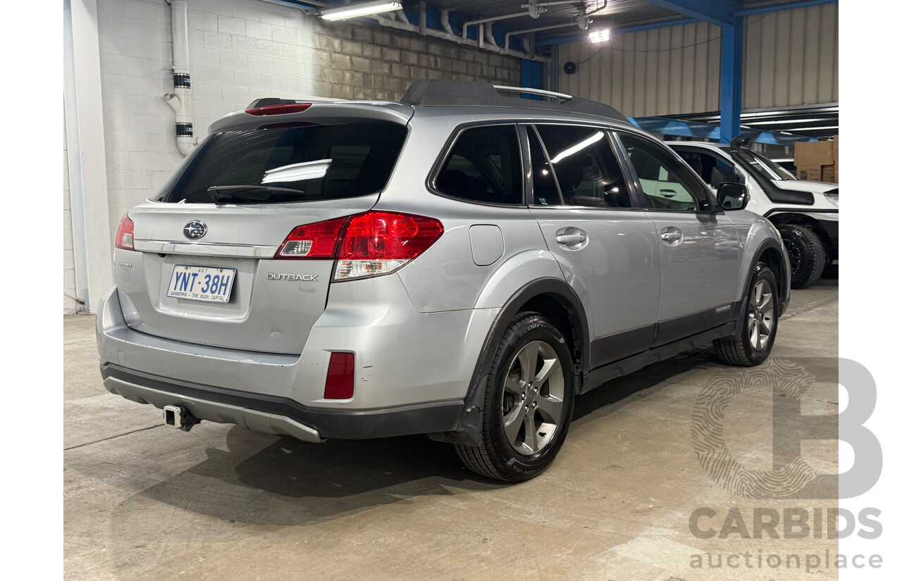 11/2013 Subaru Outback 2.5i MY13 4d Wagon Silver 2.5L