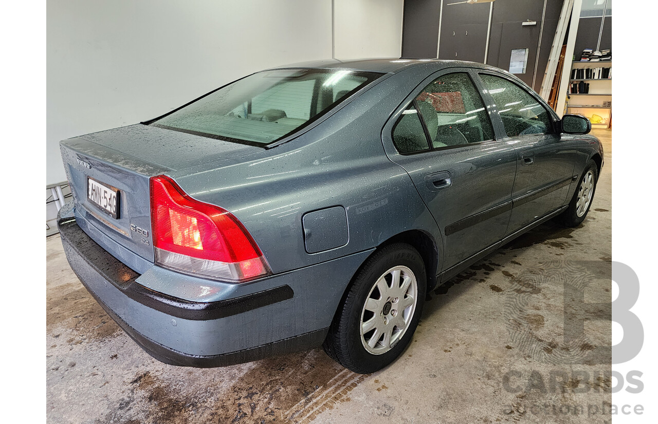 07/2002 Volvo S60 2.4 20V SE  4d Sedan Green 2.4L