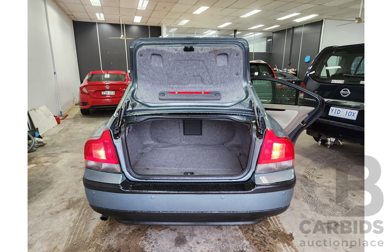 07/2002 Volvo S60 2.4 20V SE  4d Sedan Green 2.4L