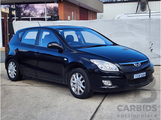 04/2010 Hyundai i30 SLX FD MY10 5d Hatchback Black 2.0L