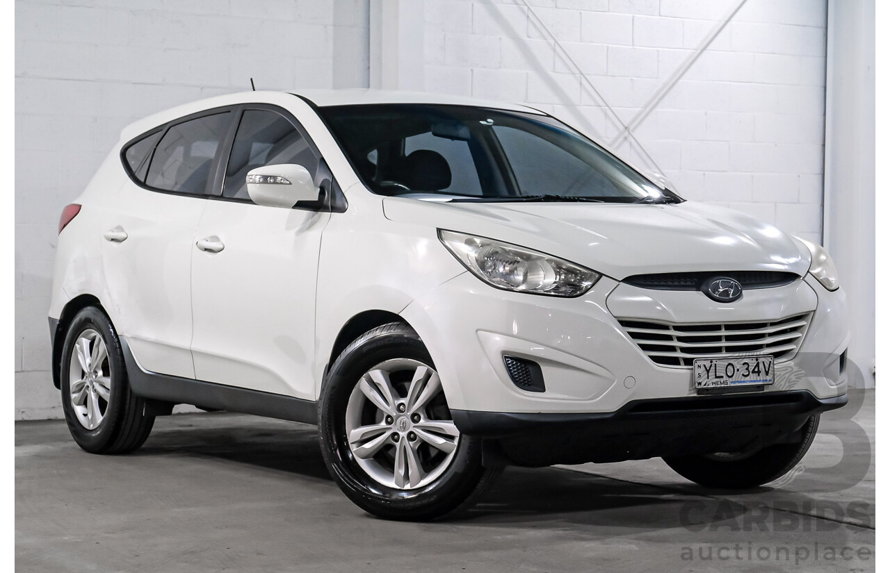 01/2012 Hyundai IX35 Active LM MY11 4d Wagon White 2.0L