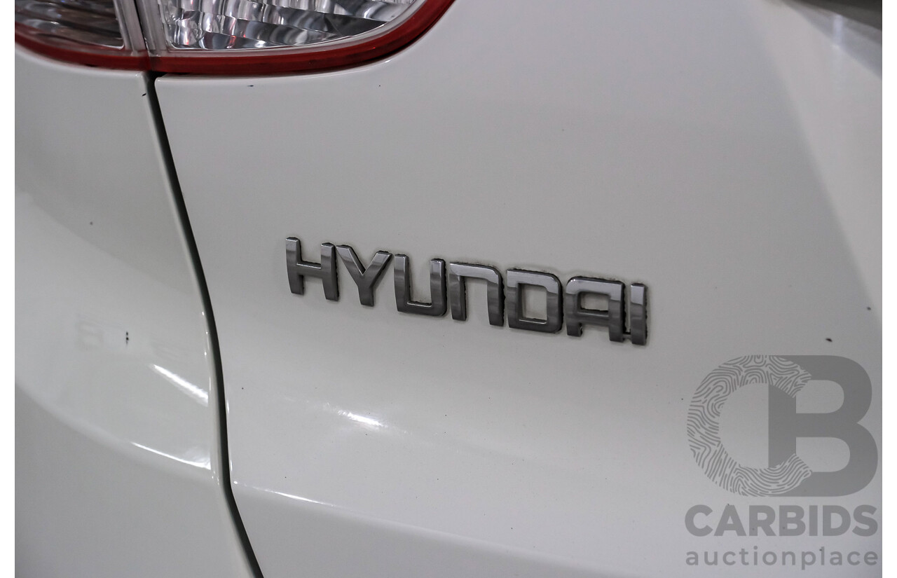 01/2012 Hyundai IX35 Active LM MY11 4d Wagon White 2.0L