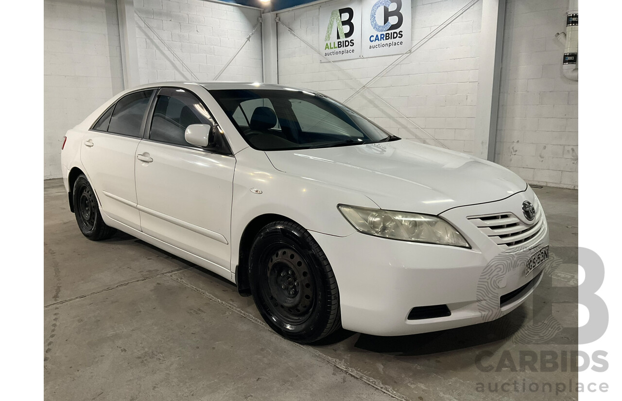 12/2006 Toyota Camry Altise ACV40R 4d Sedan White 2.4L