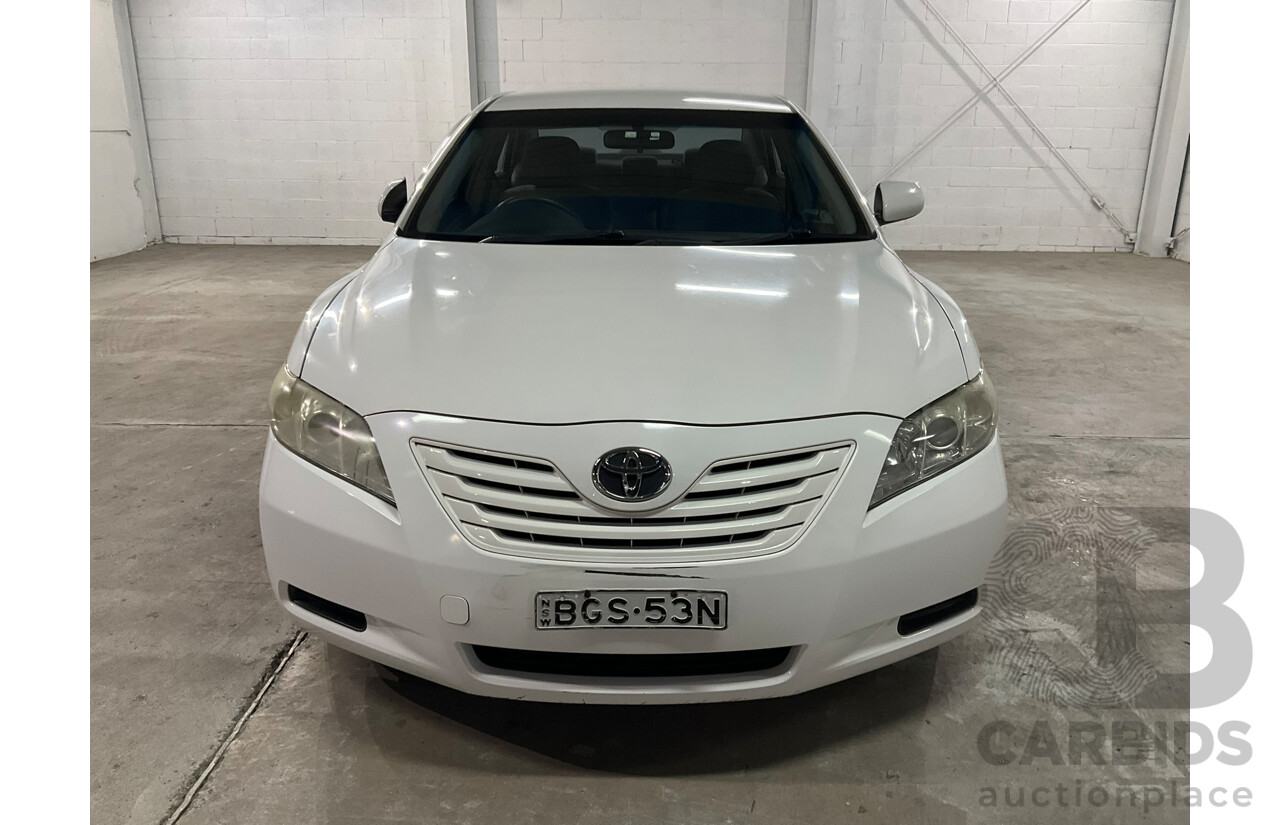 12/2006 Toyota Camry Altise ACV40R 4d Sedan White 2.4L
