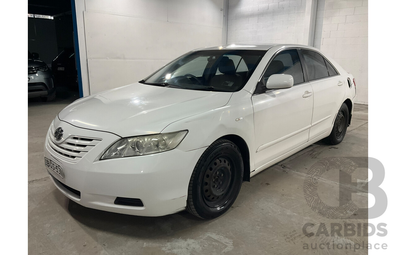 12/2006 Toyota Camry Altise ACV40R 4d Sedan White 2.4L