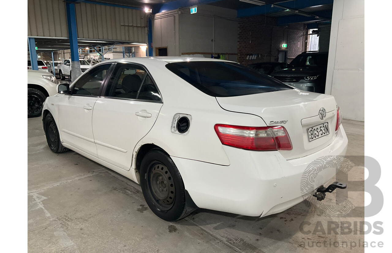 12/2006 Toyota Camry Altise ACV40R 4d Sedan White 2.4L