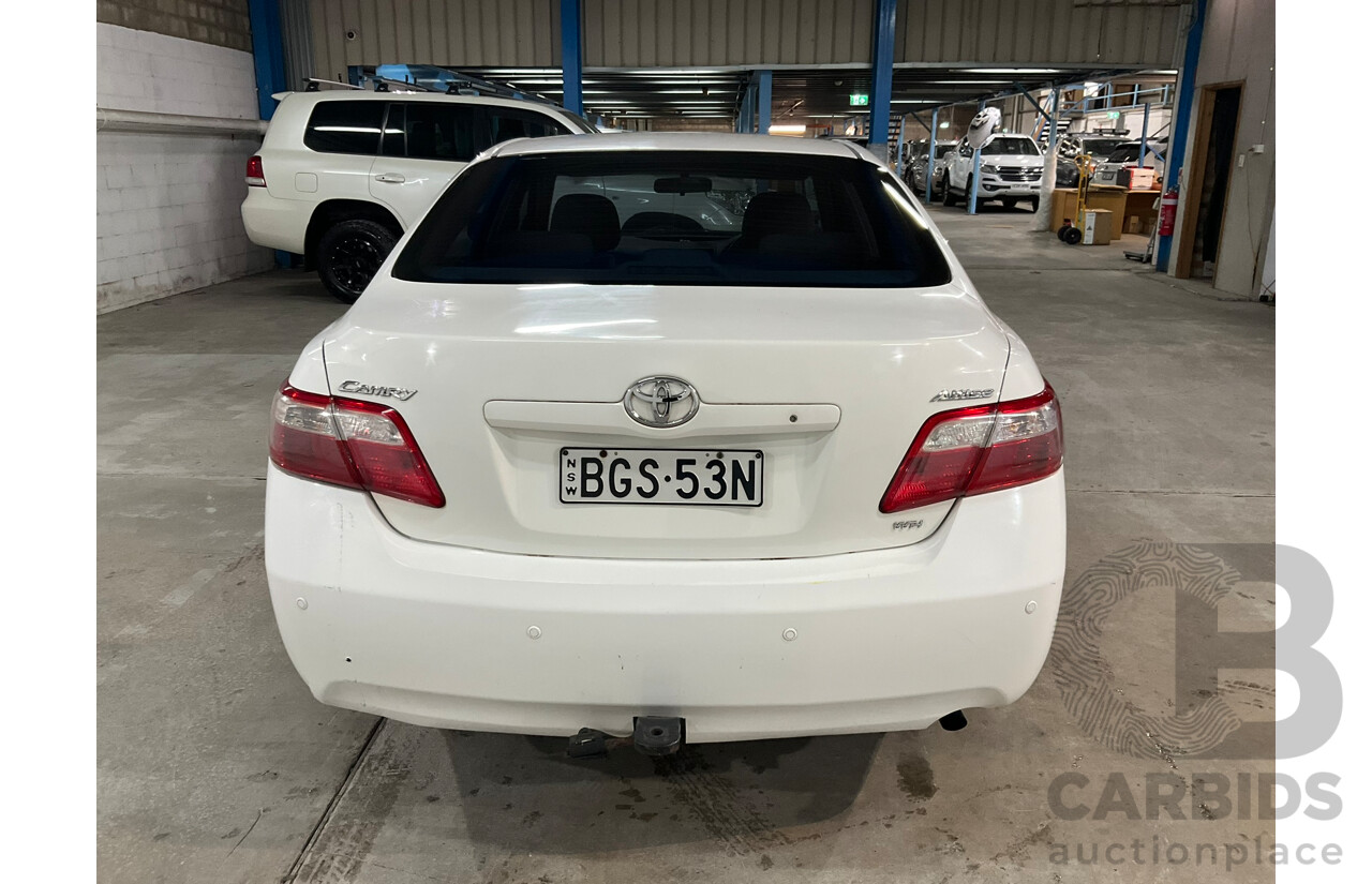 12/2006 Toyota Camry Altise ACV40R 4d Sedan White 2.4L