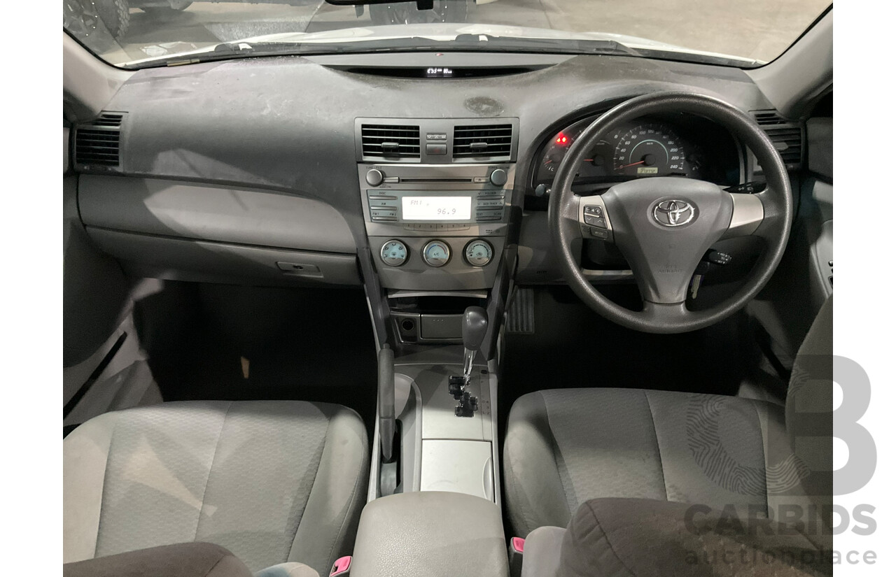 12/2006 Toyota Camry Altise ACV40R 4d Sedan White 2.4L