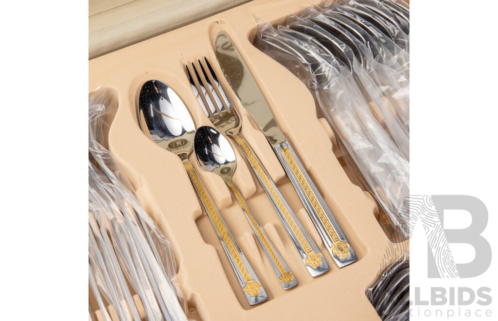 House of Florence 108 Piece Cutlery Service in Timber Canteen