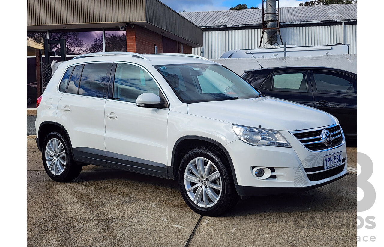 05/2010 Volkswagen Tiguan 147 TSI 5NC MY10 4d Wagon White 2.0L