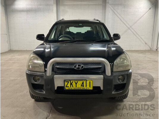 08/2004 Hyundai Tucson Elite (AWD) 4D Wagon Black V6 2.7L