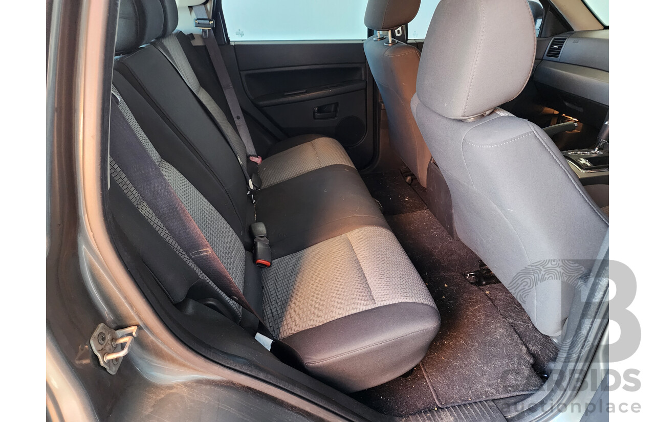01/2009 Jeep Grand Cherokee Laredo (4x4) WH MY08 4d Wagon Grey 3.0L