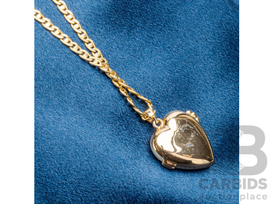 18ct Yellow Gold Gucci Link Necklace & Gold Tone Heart Locket. Length - 90cms