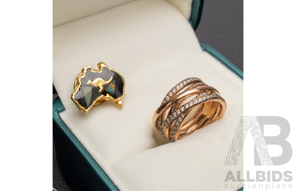 Collection of 9ct Gold, Sterling Silver, Gold & Silver Tone Jewellery - Lot of 15