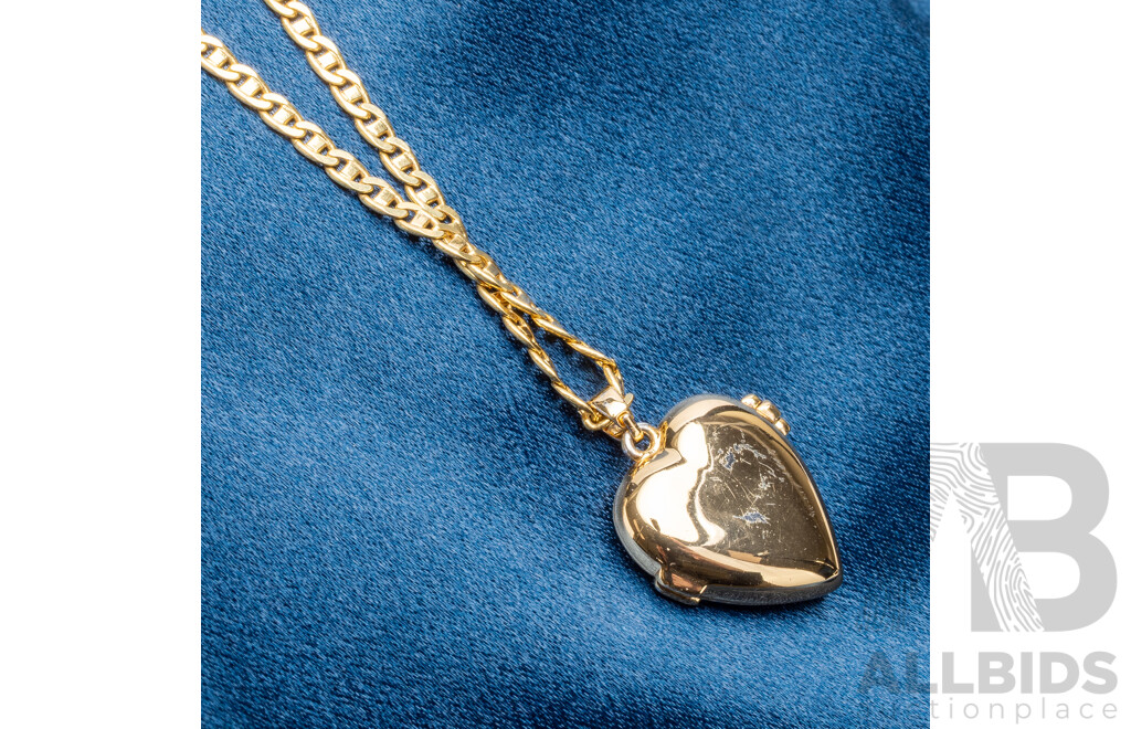 18ct Yellow Gold Gucci Link Necklace & Gold Tone Heart Locket. Length - 90cms