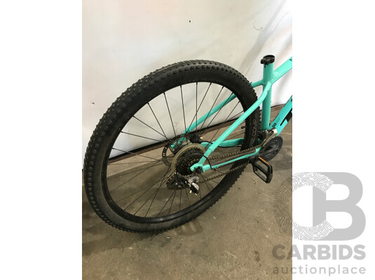 Trek Marlin 16 Speed Mountain Bike (No Saddle)