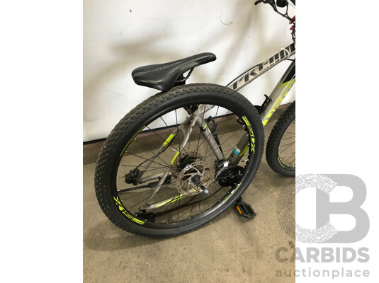 Polygon Premier 18 Speed Mountain Bike