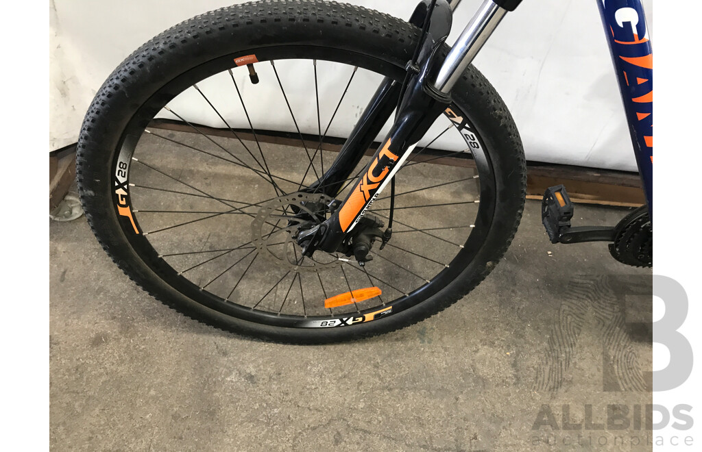 Giant ATX 21 Speed Mountian Bike