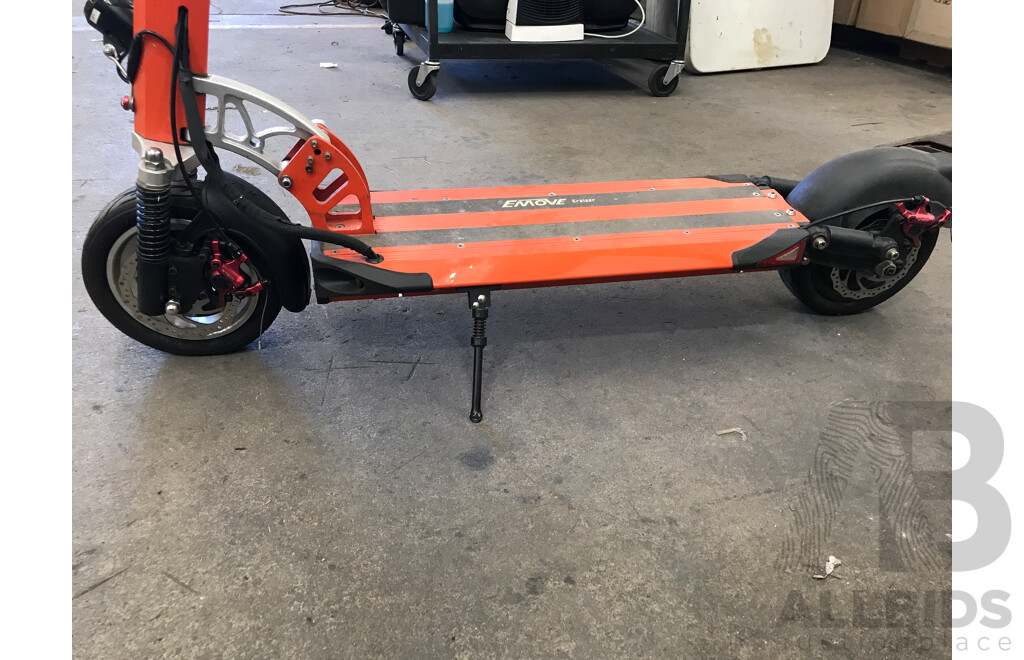 Emove Cruiser Electric Scooter