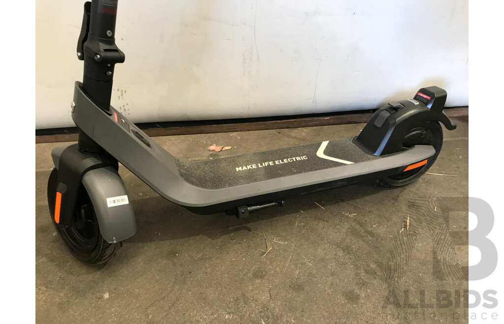 NIU KQi2 Pro Sport Electric Kick Scooter