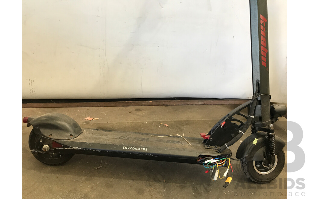 Kaabo Skywalker 8 Electric Scooter