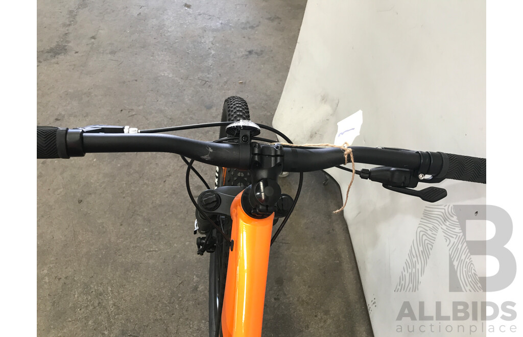 Giant Orange 7 Speed Mountian Bike