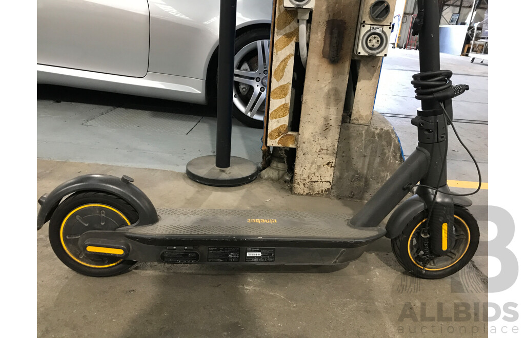 Segway Ninebot G30 Electric Kick Scooter