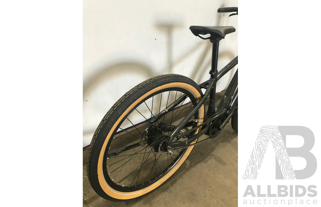 Momentum Transcend 7 Speed Electric Bike