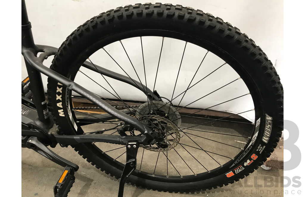 Shimano EBig.Nine 300 SE 9 Speed Electric Bike