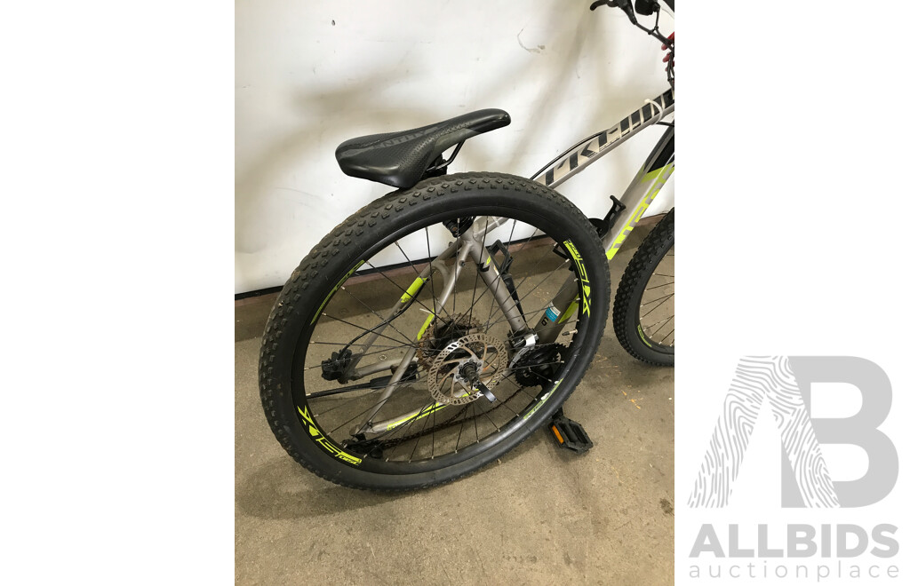 Polygon Premier 18 Speed Mountain Bike