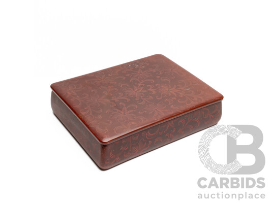 Laquered Wood Trinket Box with Fitted Lid & Collection of Vintage Jewellery Items