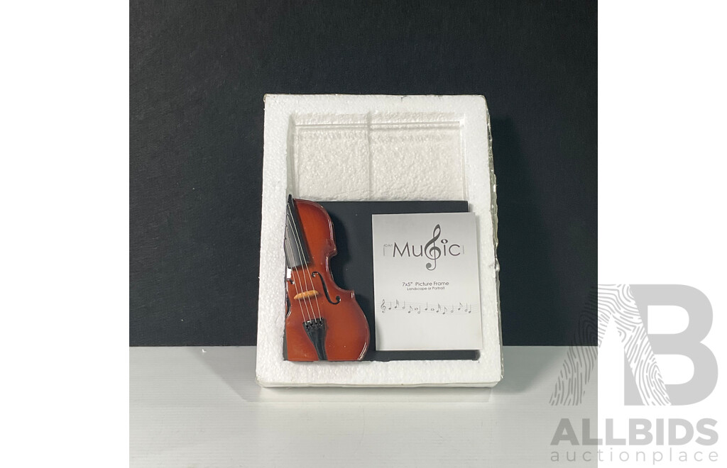 Musical Instruments 3D Violin Photoframe