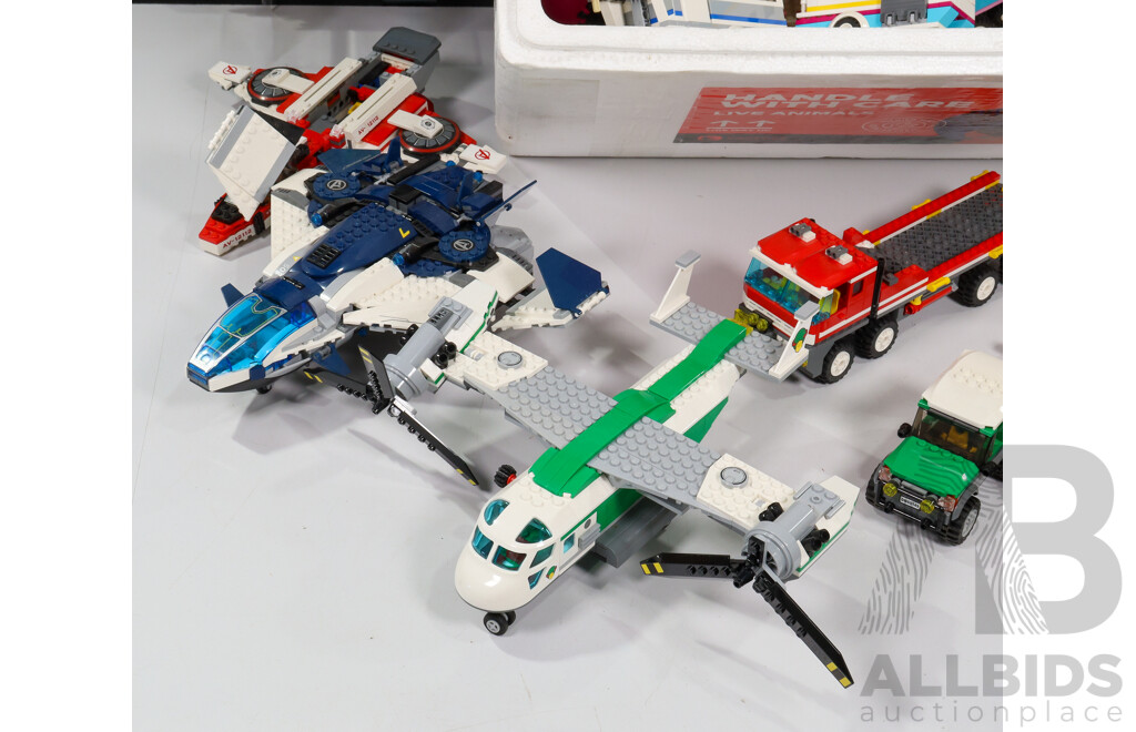 Collection of Mixed LEGO Including Marvel Super Heroes, Jungle Mobile Lab, City Off-road Fire Truck and More