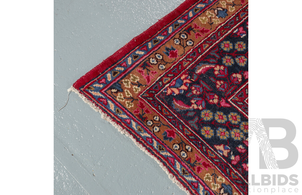 Hand Knotted Persian Mashad Rug