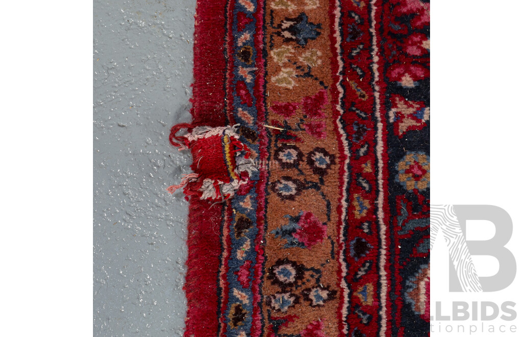 Hand Knotted Persian Mashad Rug