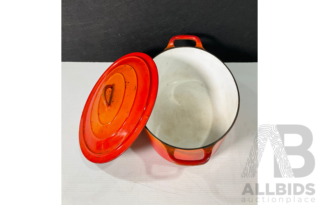 Cast Iron Enamelled Lidded Oval Cooking Pan