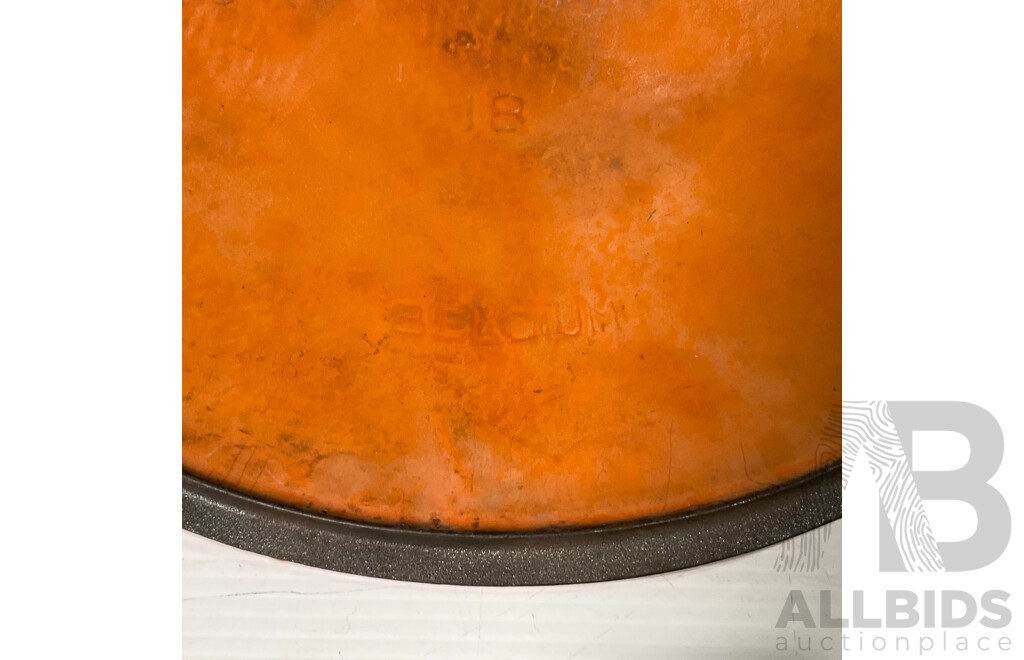 Cast Iron Enamelled Lidded Oval Cooking Pan