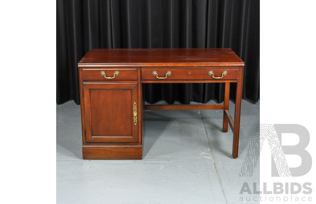 Drexel Heritage Single Pedestal Desk