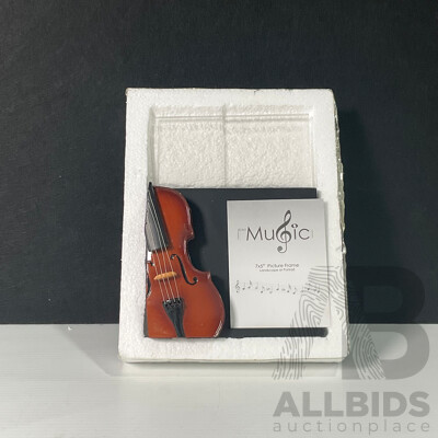 Musical Instruments 3D Violin Photoframe