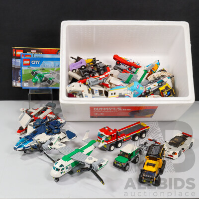 Collection of Mixed LEGO Including Marvel Super Heroes, Jungle Mobile Lab, City Off-road Fire Truck and More