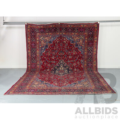 Hand Knotted Persian Mashad Rug